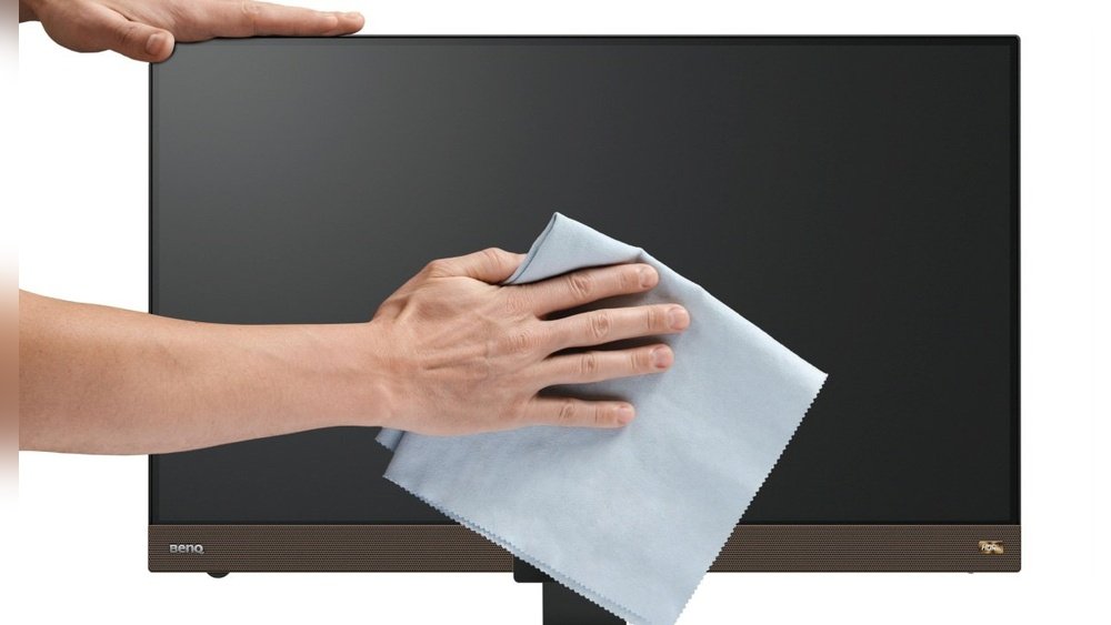 How To Clean Monitor Screen