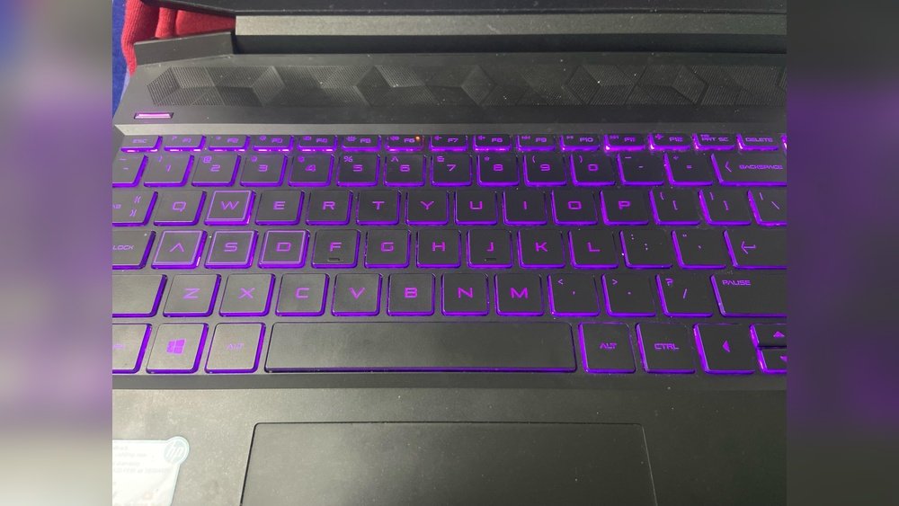 How To Clean Under Keyboard
