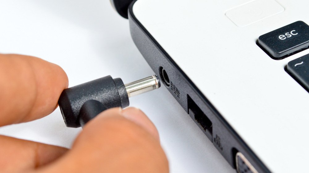 How to Charge Laptop Properly: Essential Tips for Longer Battery Life