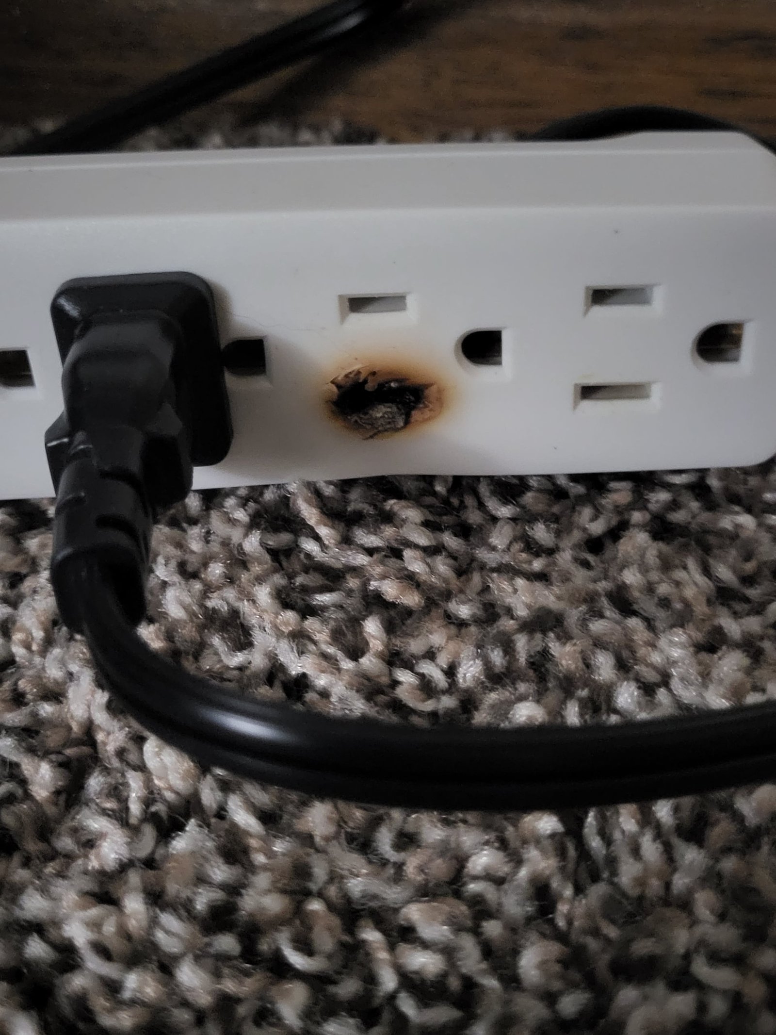 When to Replace Surge Protector: Essential Signs and Tips