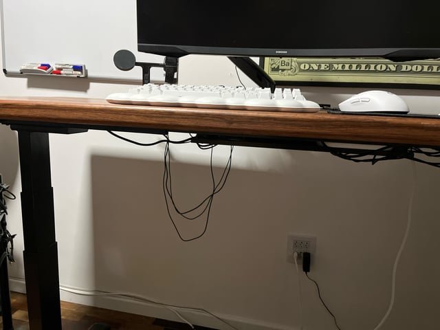 How to Manage Charging Cables on Desk: Effortless Organization Tips