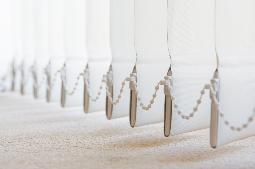 How to Clean Office Blinds: Easy Steps for a Spotless Workspace